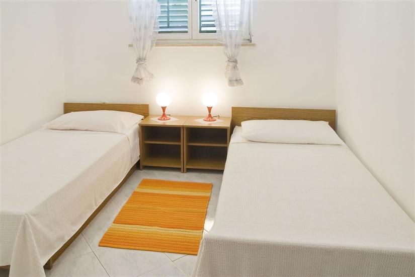 Apartment A4, for 5 persons