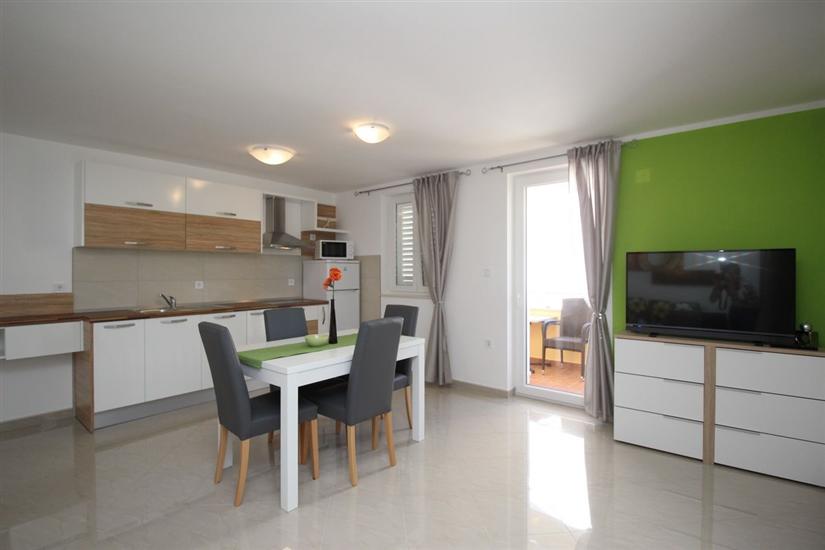 Apartment A6, for 4 persons