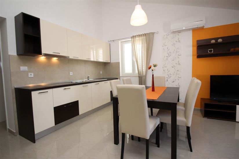 Apartment A7, for 4 persons