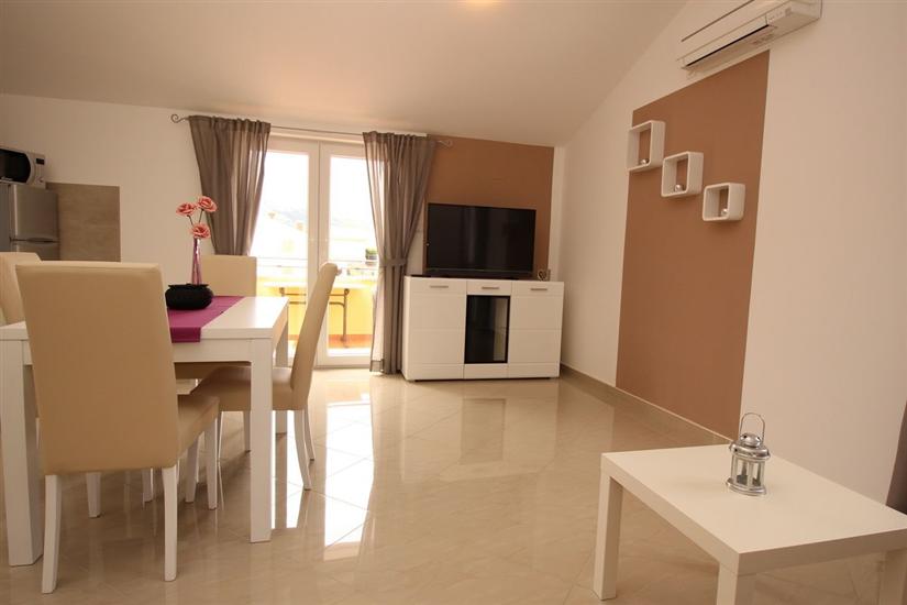 Apartment A8, for 4 persons