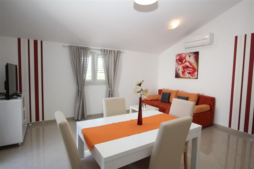 Apartment A9, for 3 persons