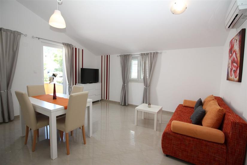 Apartment A9, for 3 persons