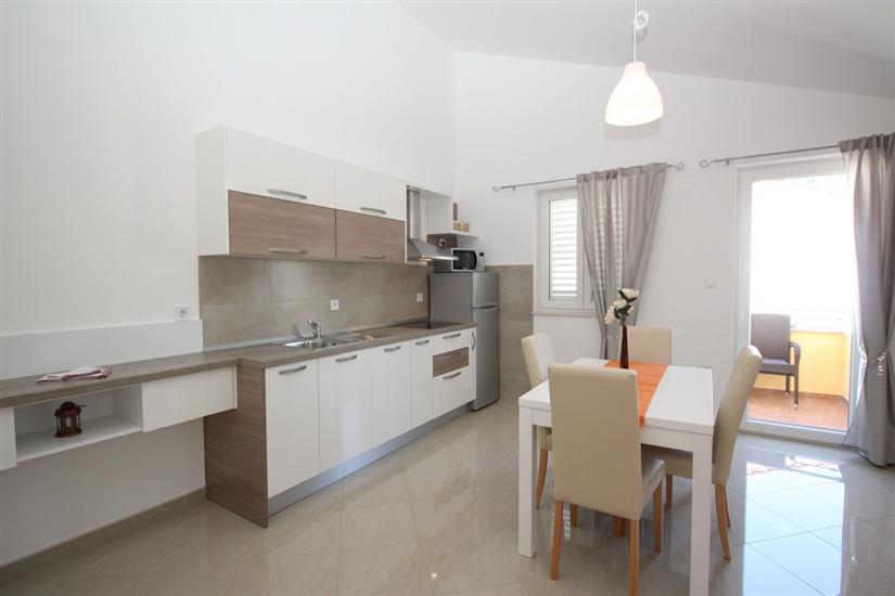 Apartment A9, for 3 persons