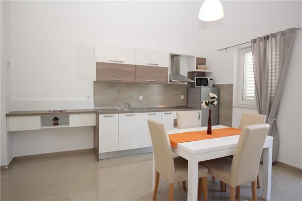 Apartment A9, for 3 persons