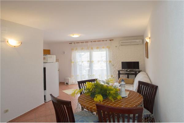 Apartment A2, for 4 persons