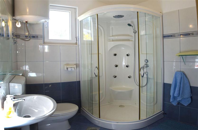 Apartment A3, for 6 persons