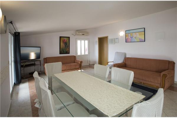 Apartment A3, for 6 persons