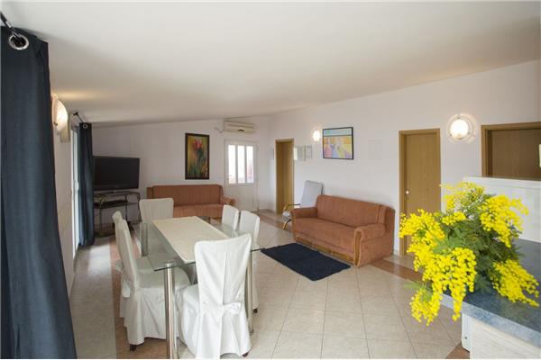 Apartment A3, for 6 persons