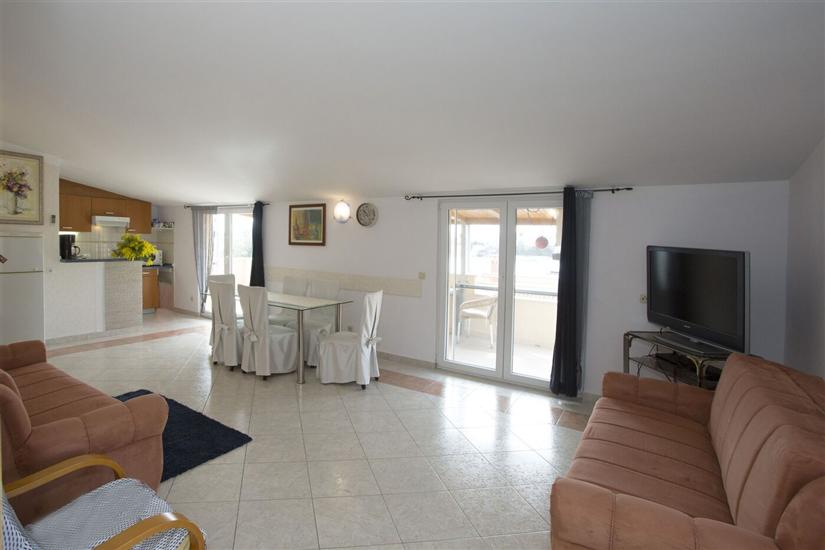 Apartment A3, for 6 persons