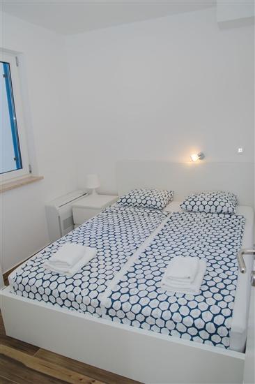 House K1, for 10 persons