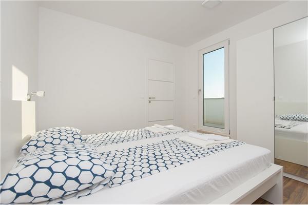 House K1, for 10 persons