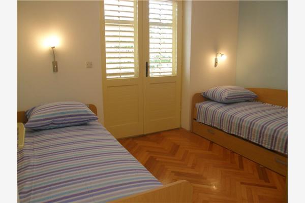 Apartment A1, for 8 persons