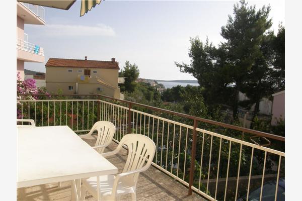 Apartment A1, for 8 persons