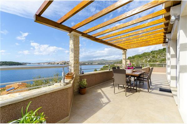 Apartment A1, for 6 persons