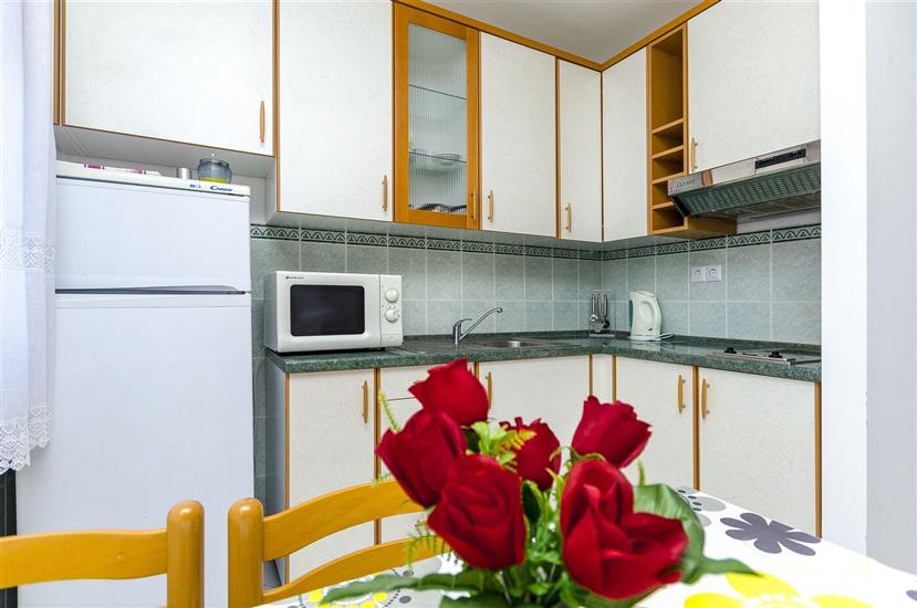 Apartment A2, for 3 persons