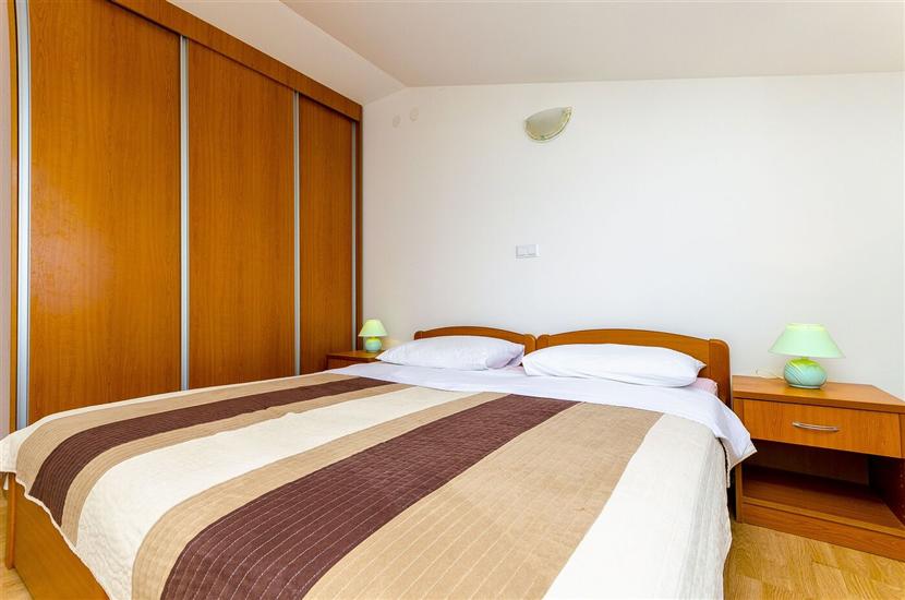 Apartment A4, for 3 persons