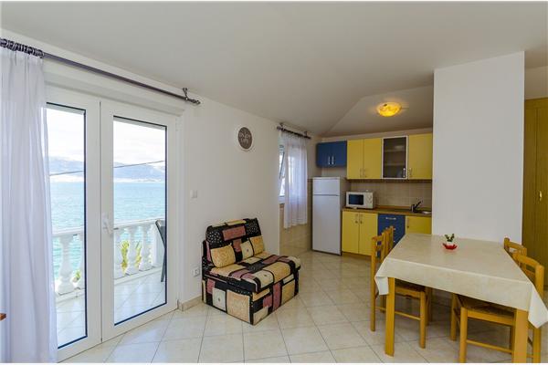 Apartment A4, for 3 persons