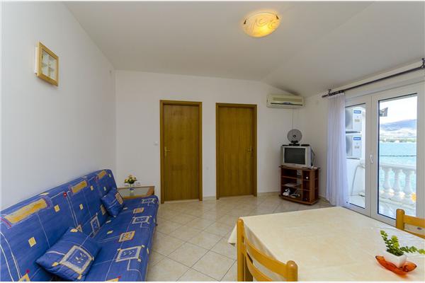 Apartment A4, for 3 persons