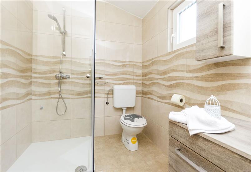 House K1, for 10 persons