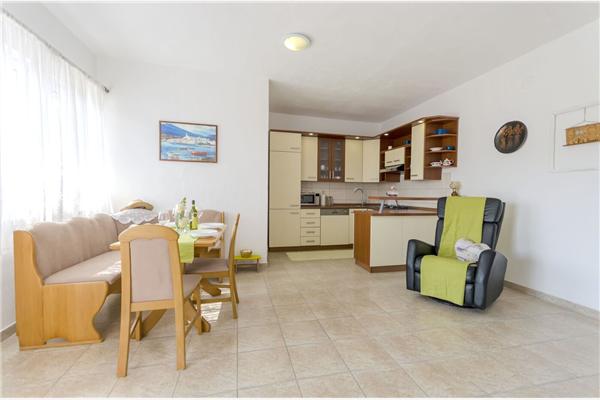 House K1, for 10 persons