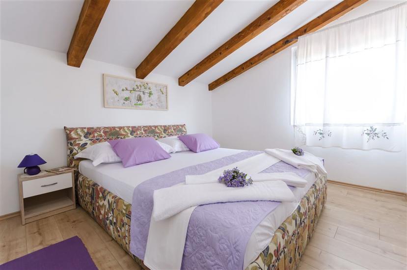 House K1, for 10 persons