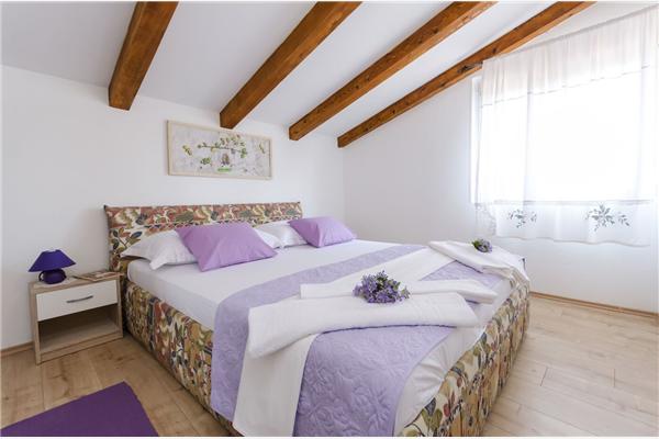 House K1, for 10 persons