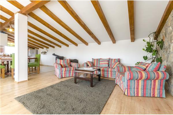 House K1, for 10 persons