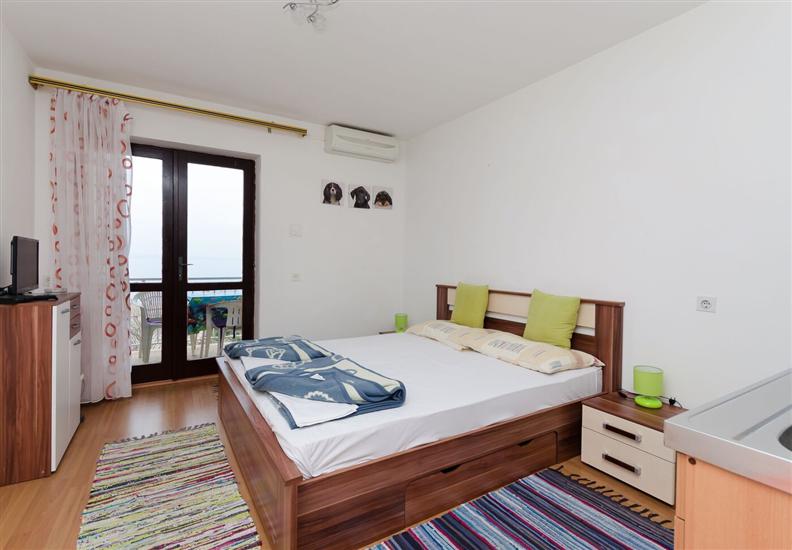 Apartment A2, for 3 persons