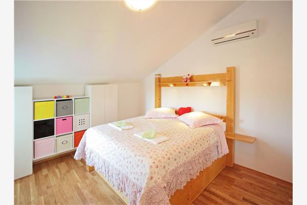Apartment A1, for 8 persons