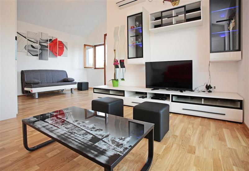Apartment A1, for 8 persons
