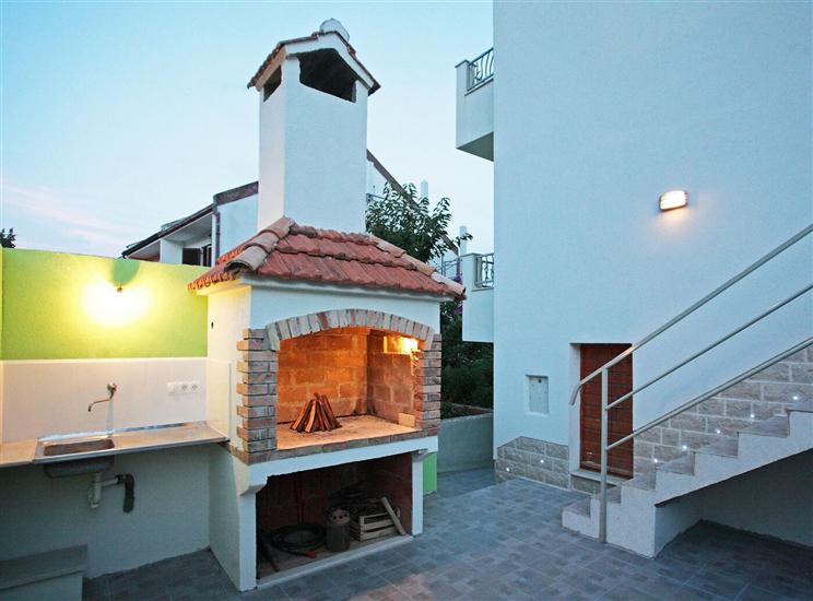 Apartment On the top