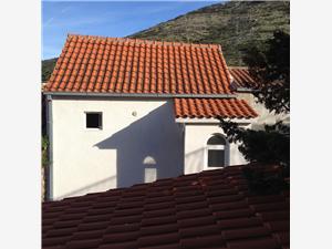 Apartment Middle Dalmatian islands,BookLidijaFrom 100 €