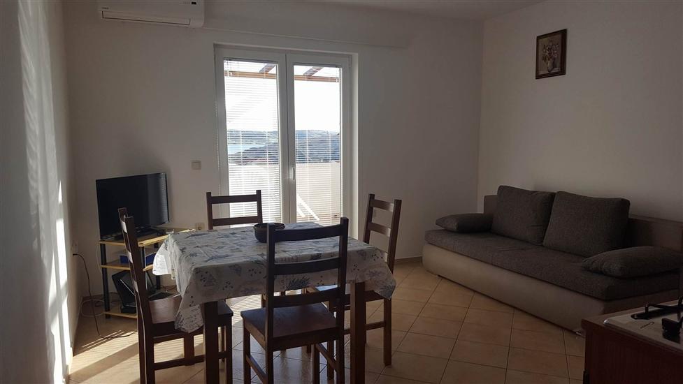 Apartment A2, for 3 persons