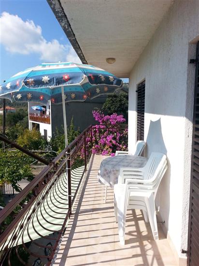 Apartment A1, for 5 persons