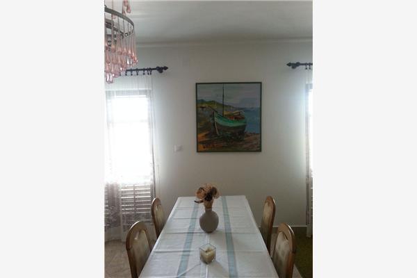 Apartment A1, for 5 persons