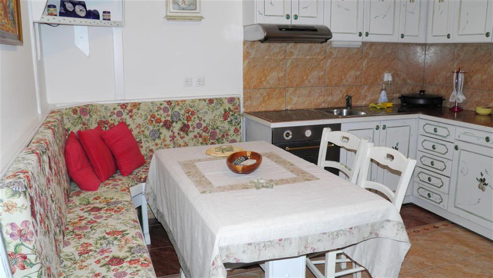 Apartment A16, for 3 persons