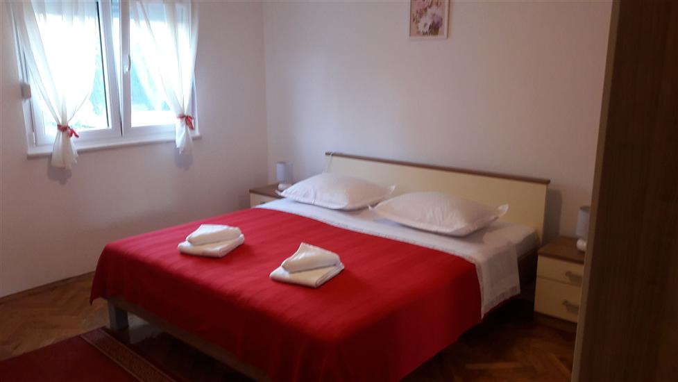 Apartment A1, for 5 persons
