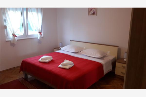 Apartment A1, for 5 persons