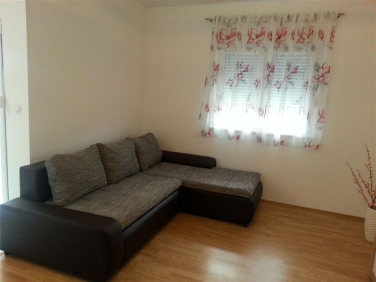 Apartment A1, for 5 persons