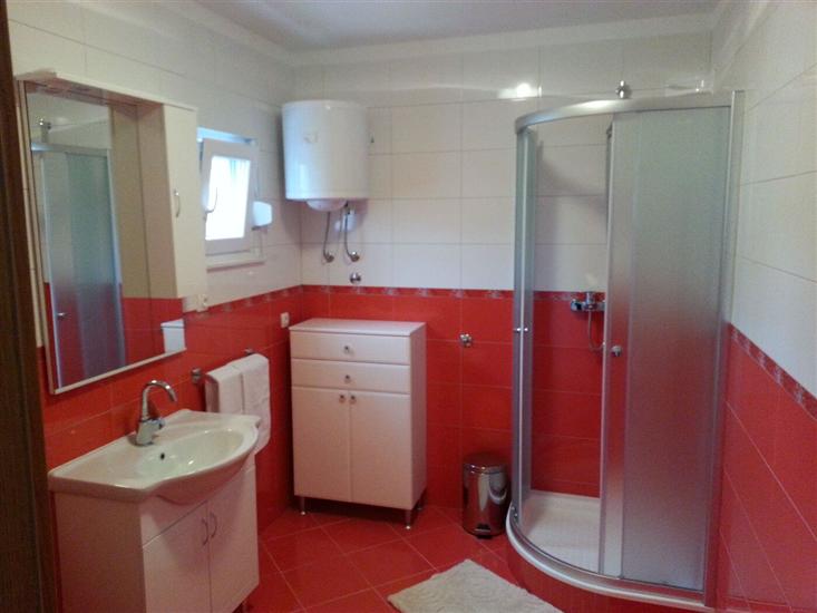 Apartment A1, for 5 persons