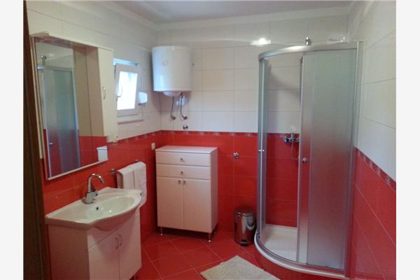 Apartment A1, for 5 persons