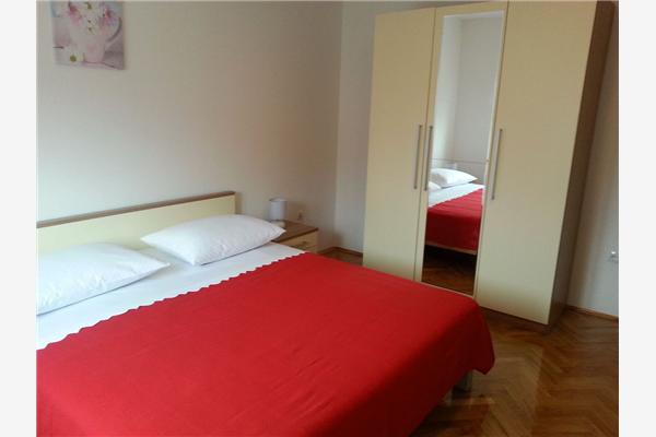 Apartment A1, for 5 persons