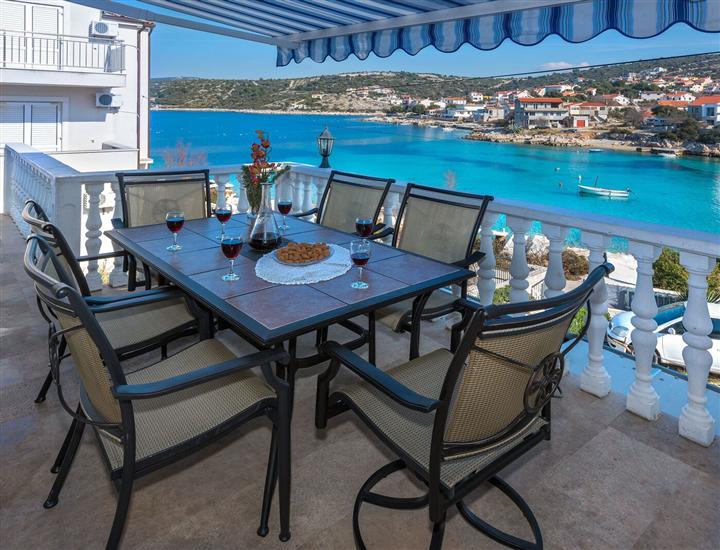 Apartment A1, for 6 persons