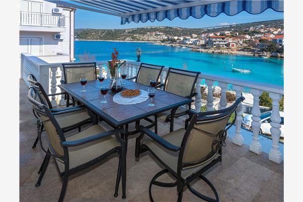 Apartment A1, for 6 persons