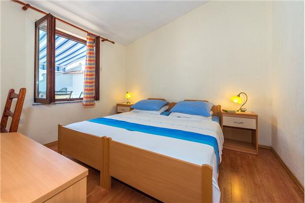 Apartment A2, for 6 persons