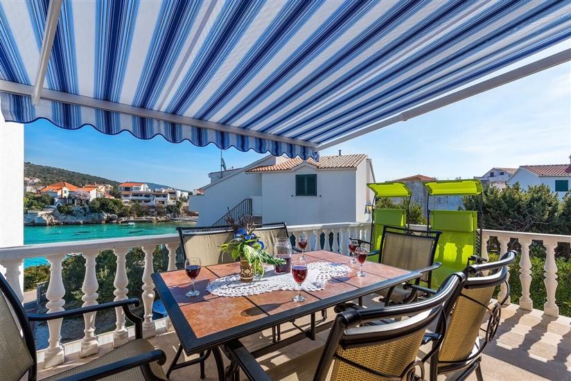 Apartment A2, for 6 persons