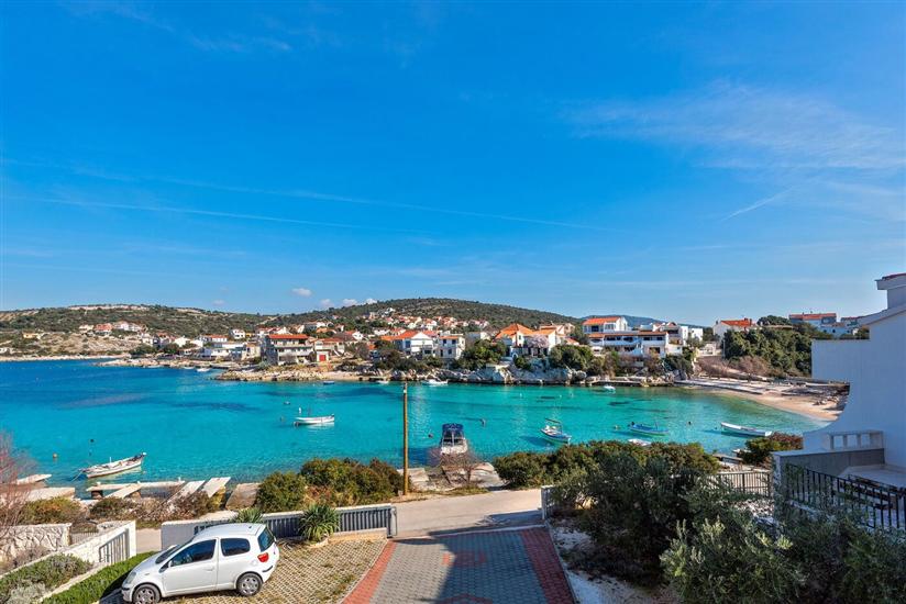 Apartment A2, for 6 persons