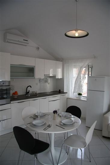 Apartment A1, for 5 persons