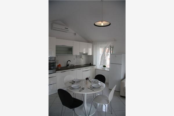 Apartment A1, for 5 persons