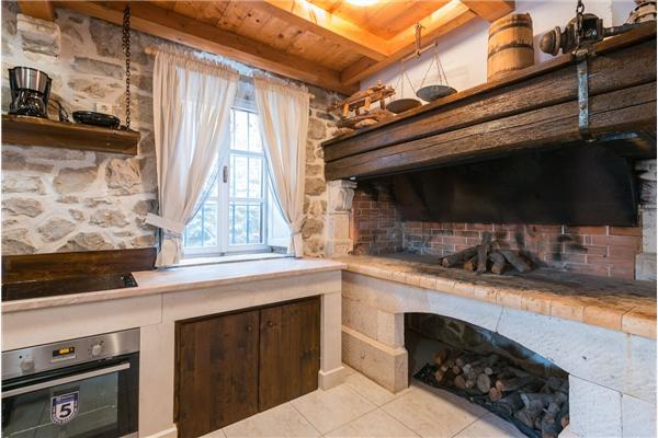 House K1, for 16 persons